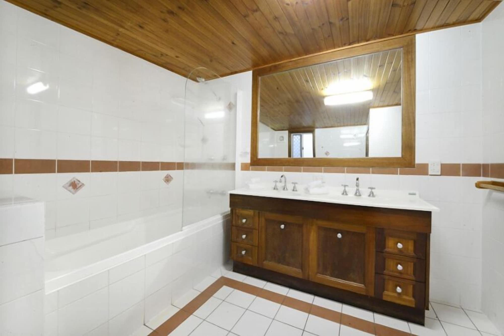 Airlie Guest House Ерлі-Біч Екстер'єр фото